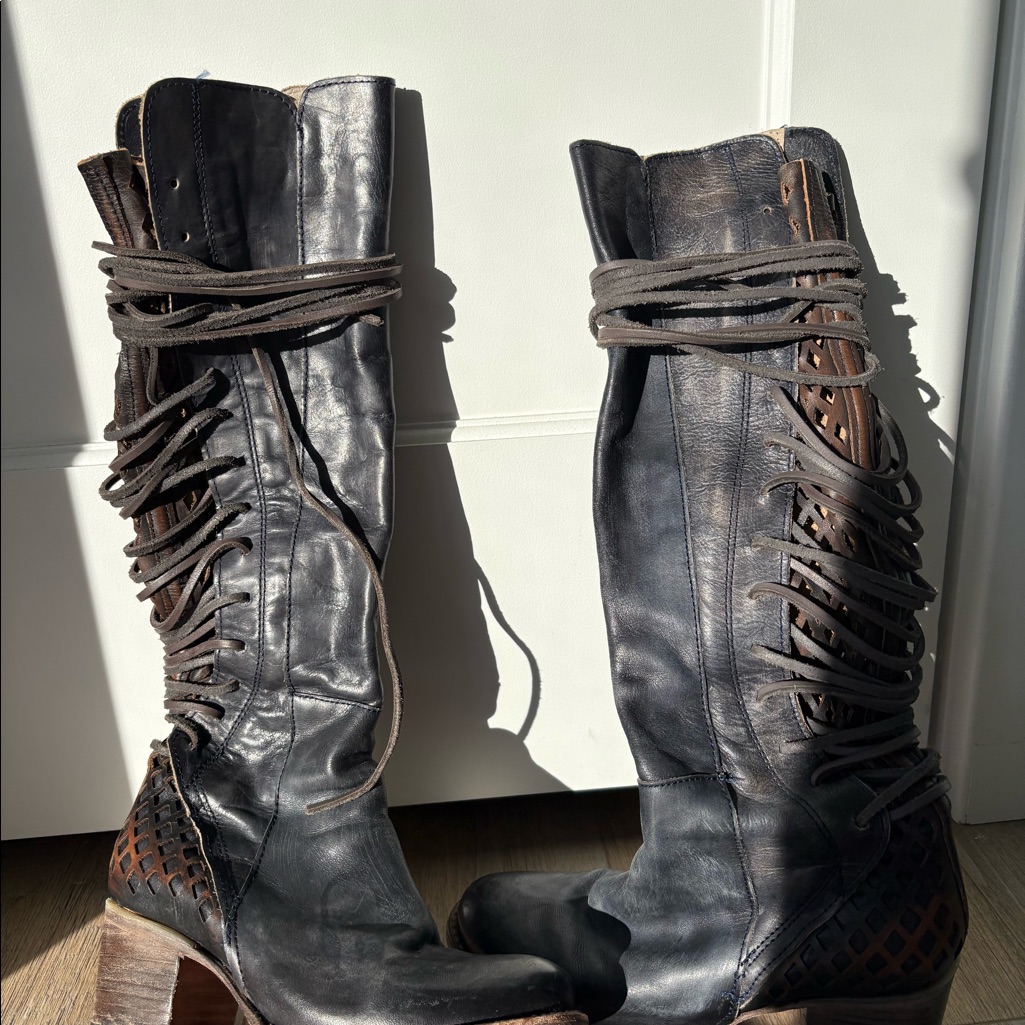 Free Bird Distress Style Lace Up Leather Boots